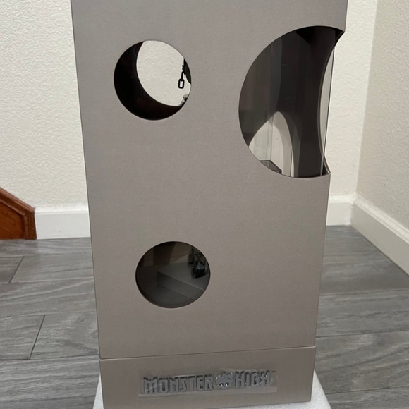 OFF-WHITE c/o Monster High Electra Melody Doll (Mattel Creations) - Picture 2 of 2